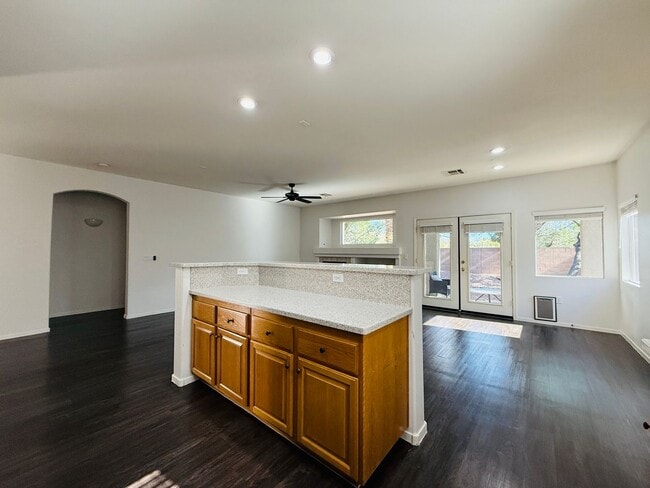 Building Photo - Stunning Gated 3 Bedroom & 2 Bath Located in Southern Highlands