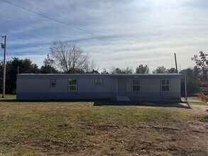 Building Photo - 3 Bedroom 1.5 Bath Mobile Home in Mosheim, TN