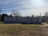 Building Photo - 3 Bedroom 1.5 Bath Mobile Home in Mosheim, TN