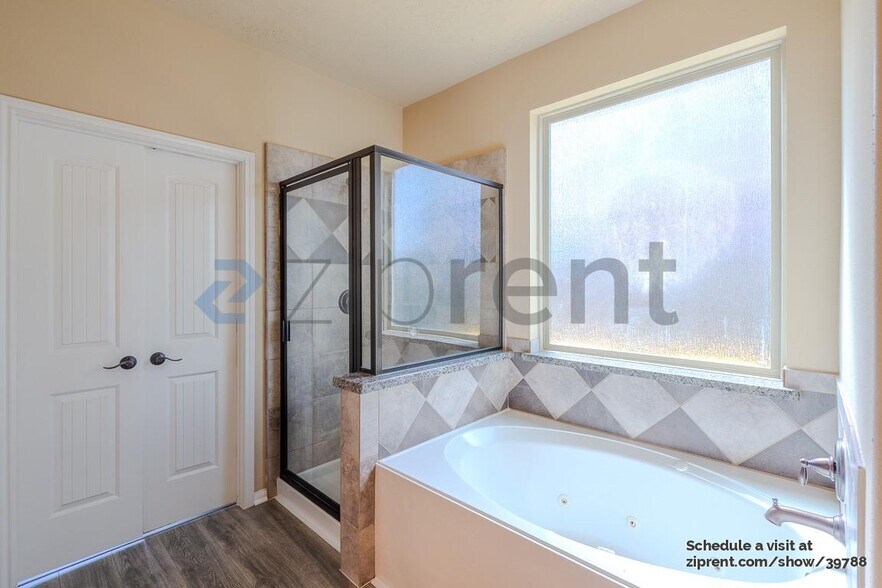 Building Photo - 2814 Palm Harbour Dr