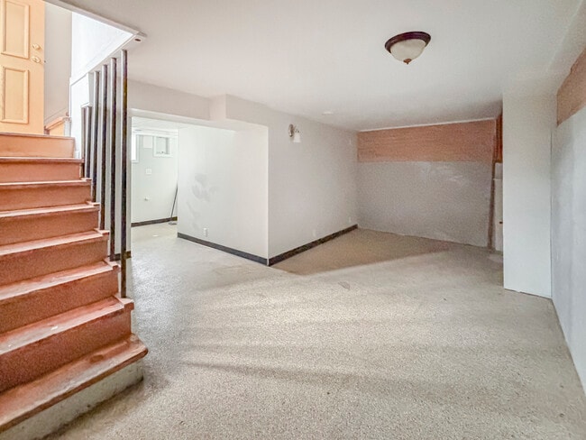 Building Photo - 5156 W 63rd Pl