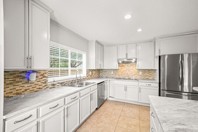 Building Photo - Four Bedroom Rental in Bridgewood!