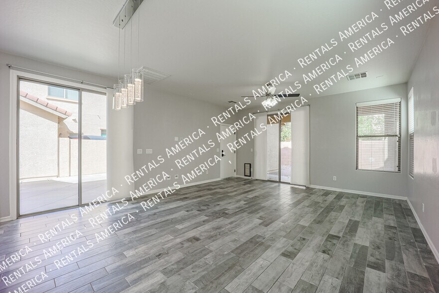 Building Photo - 18830 E Swan Dr