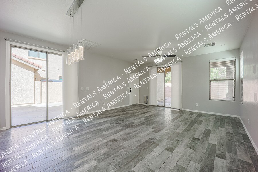 Building Photo - 18830 E Swan Dr