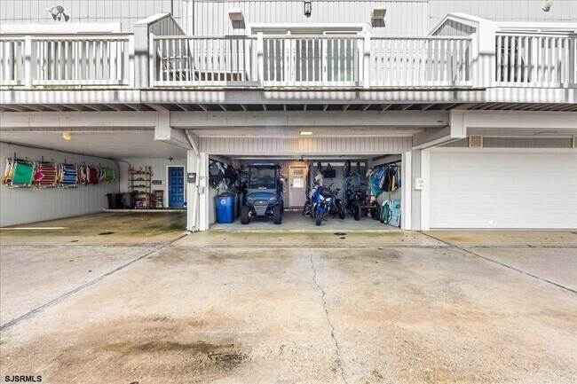 Building Photo - 9616 Pacific Ave