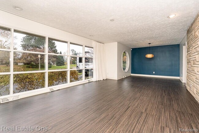 Building Photo - 509 Walbridge Dr