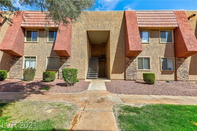 Building Photo - 5317 Indian River Dr