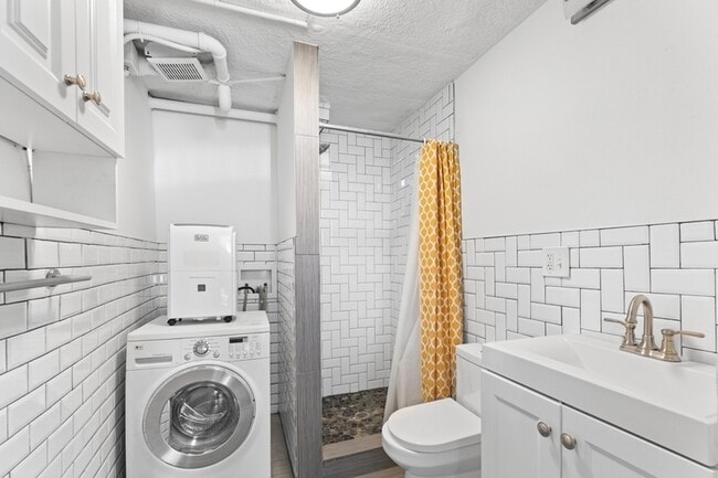 Building Photo - 3521 Osage St