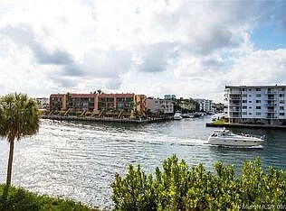 Building Photo - 290 174th St St