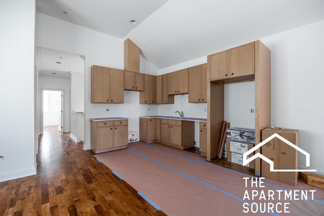 Building Photo - 547 N Springfield Ave