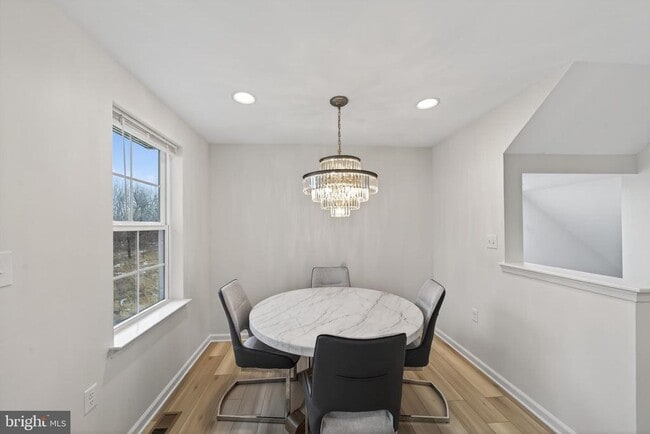 Building Photo - 338 Nocking Point Blvd