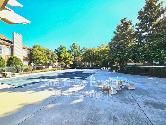 Building Photo - 5260 Elston Ln