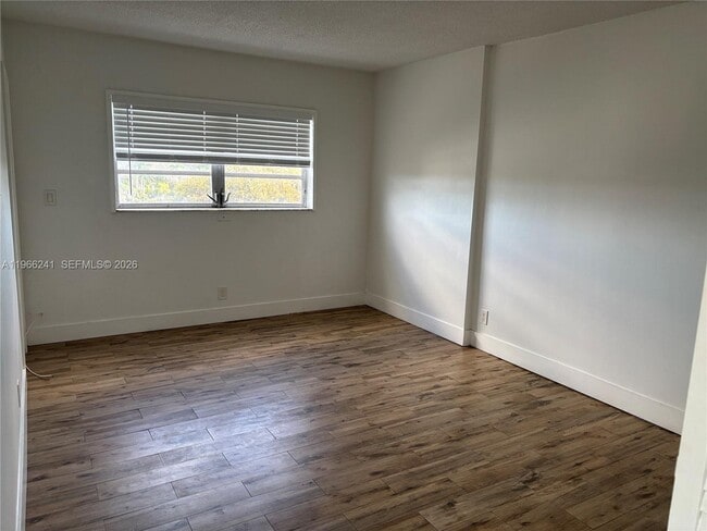 Building Photo - 1701 Washington St