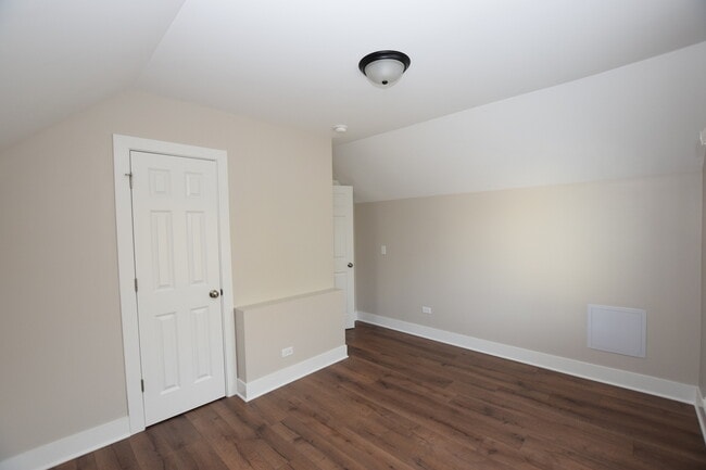 Building Photo - 412 Lincoln Ave