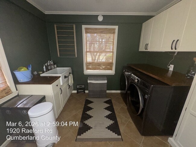 Building Photo - 1920 Raeford Rd