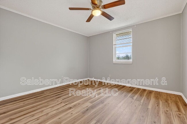 Building Photo - 1204 NW 3rd Ave