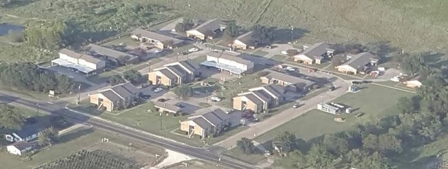 Building Photo - 788 Oak Hill Dr