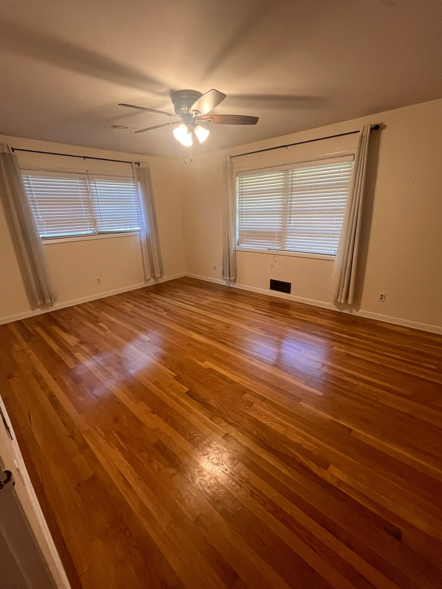 Building Photo - 1431 Southland Vista Ct NE