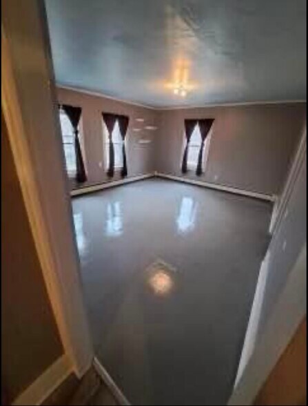 Building Photo - 8939 Pecor St