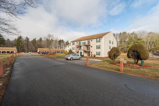 Building Photo - 1703 White Cedar Blvd