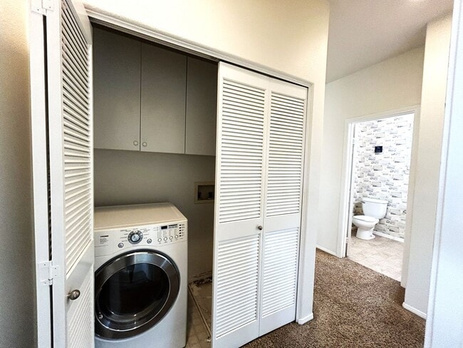 Building Photo - Stunning 3-Bed Townhome in Arbors at Avalon, Carson! 90745!