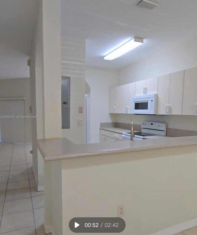 Building Photo - 4917 SW 141st Ave