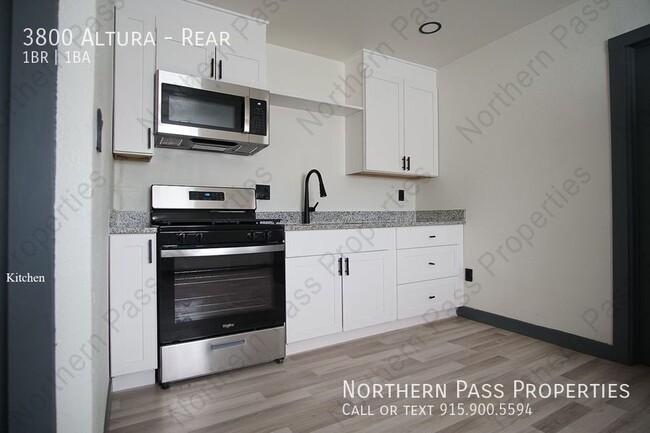 Building Photo - 3800 Altura-Rear