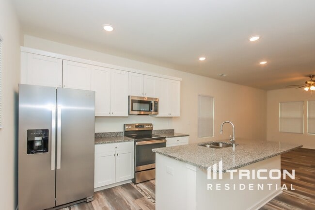 Building Photo - 113 Sunwood Ct
