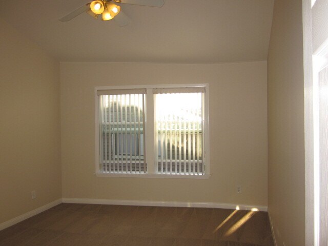 Building Photo - 2283 Waltonia Dr