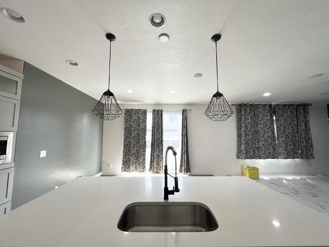 Building Photo - 9729 Fira Ln