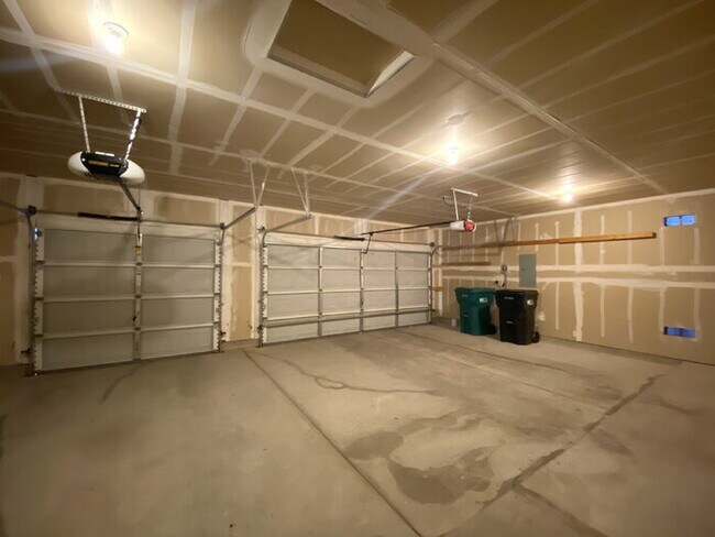 Building Photo - Corner Lot - 3 Car Garage -Enchanted Hills