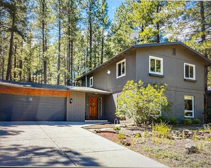 Primary Photo - 1455 W University Heights Dr N