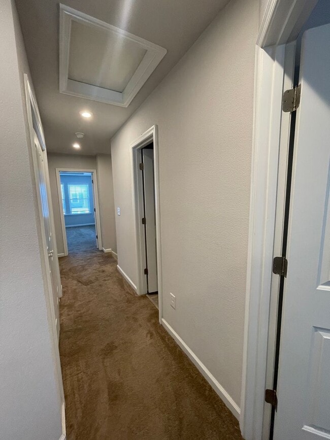 Building Photo - Grassfield Meadows