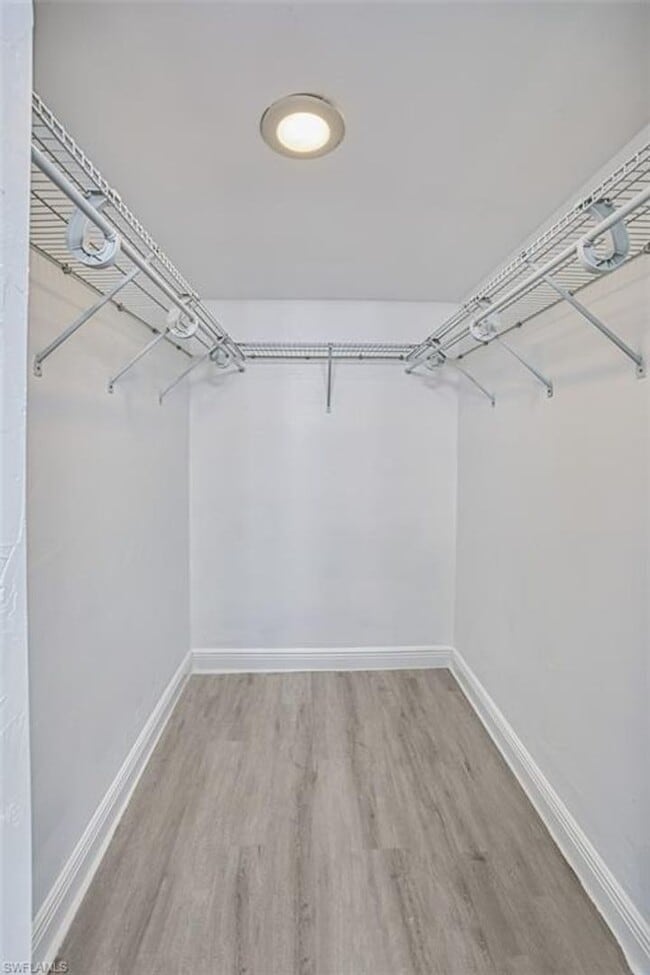 Building Photo - Newly renovated 2 bedroom 2 bathroom 1st f...