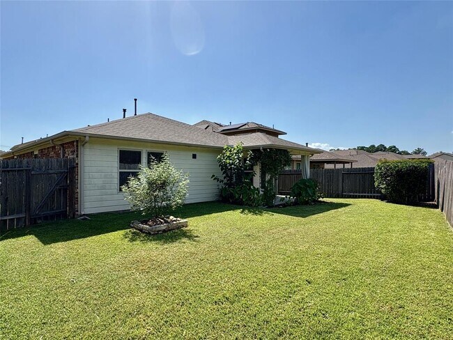 Building Photo - 23806 Willow Haven Dr