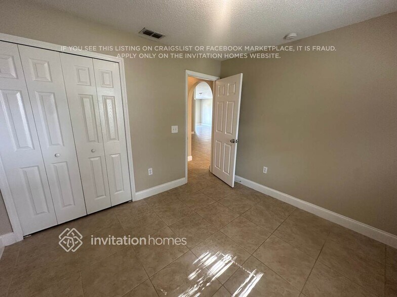 Building Photo - 4633 Willamette Cir