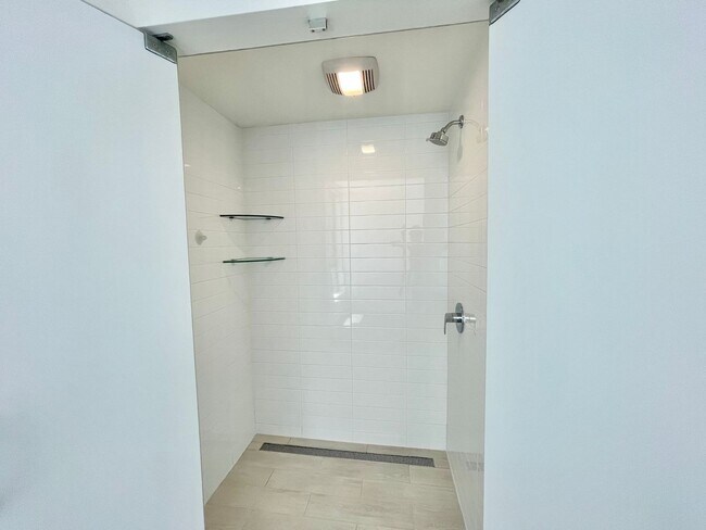 Building Photo - 2BR/2BA Inner Mission Boutique Condo w/Parking, Storage, Laundry – PROGRESSIVE