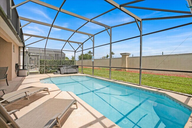 Building Photo - 8190 Fan Palm Way