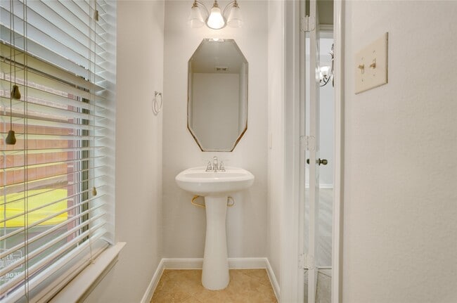 Building Photo - 13612 Summer Cloud Ln