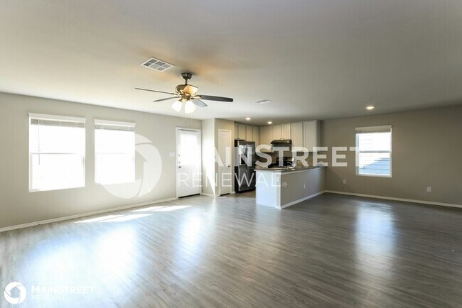 Building Photo - 8518 Western Tanager, San Antonio, TX 78245