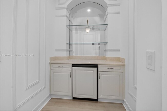 Building Photo - 9597 Bridgebrook Dr