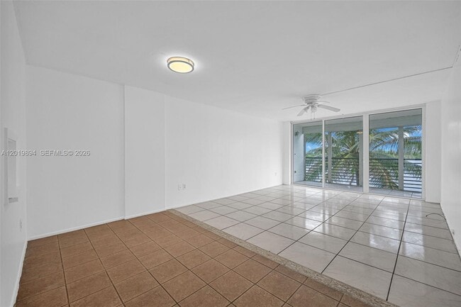 Building Photo - 1075 NE Miami Gardens Dr