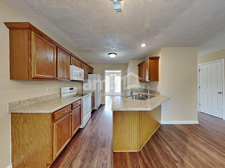 Building Photo - 3625 Bentfield Dr