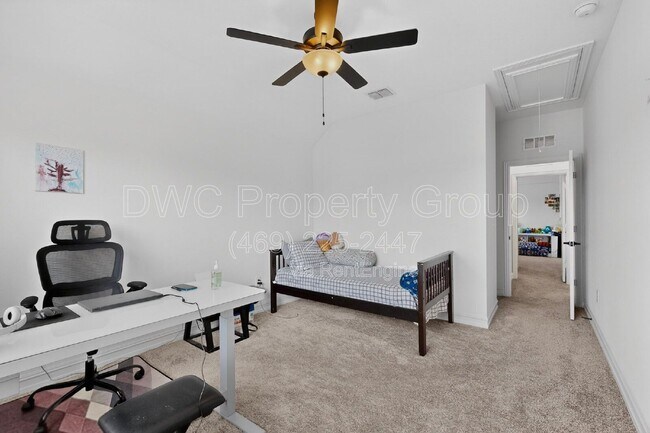 Building Photo - 1837 Whispering Pnes Dr