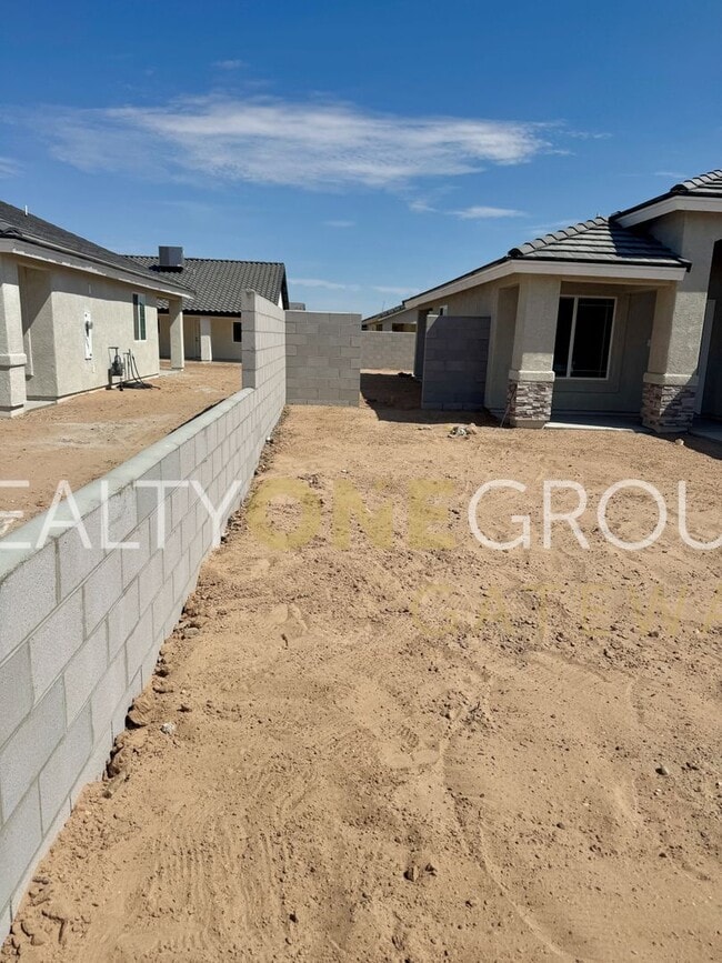 Building Photo - Brand New 3 bedroom home with 2 car garage...