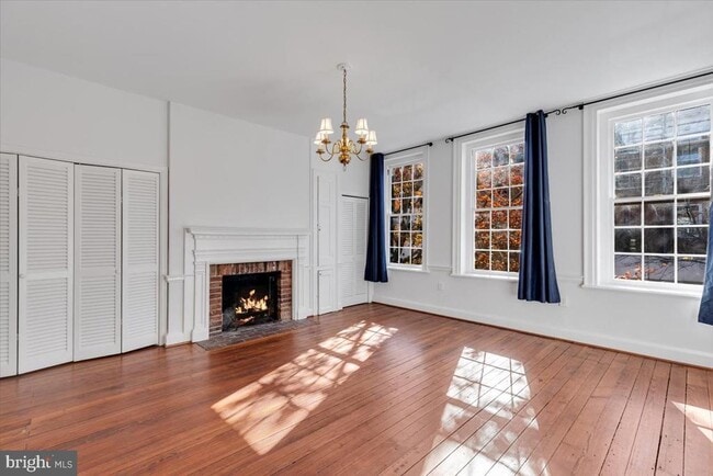 Building Photo - 215 Prince St