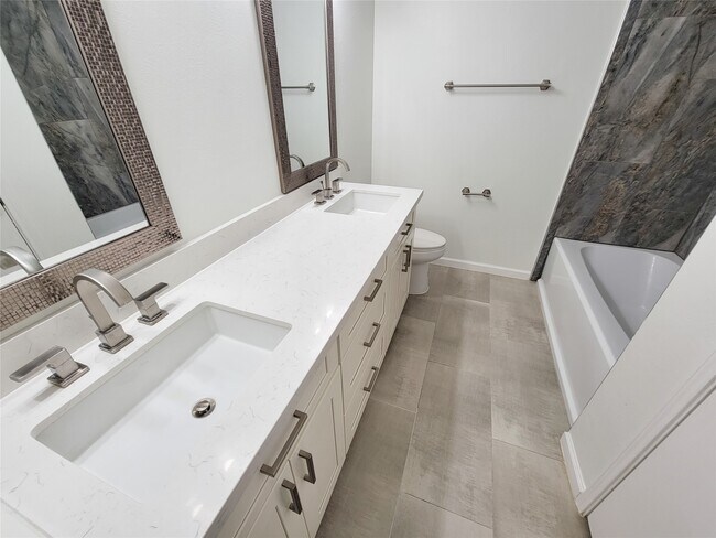 Building Photo - 8747 Fondren Village Dr