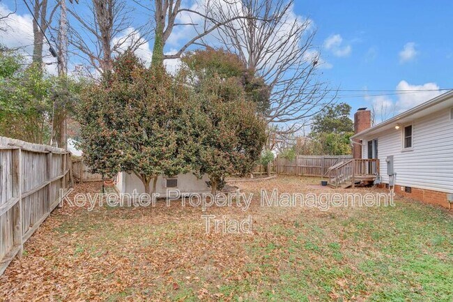 Building Photo - 1501 Quail Dr