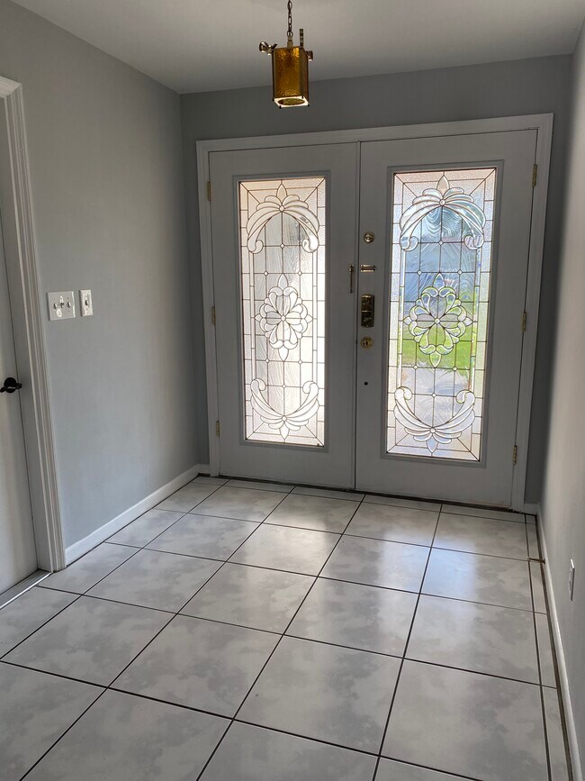 Building Photo - 8402 Lava Pl