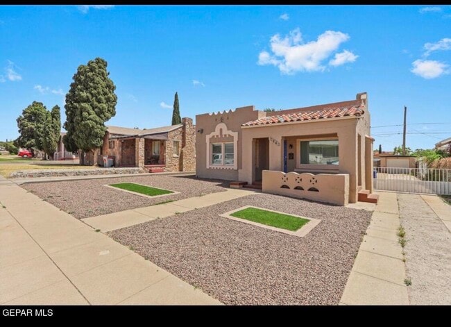 Building Photo - 4116 Chester Ave